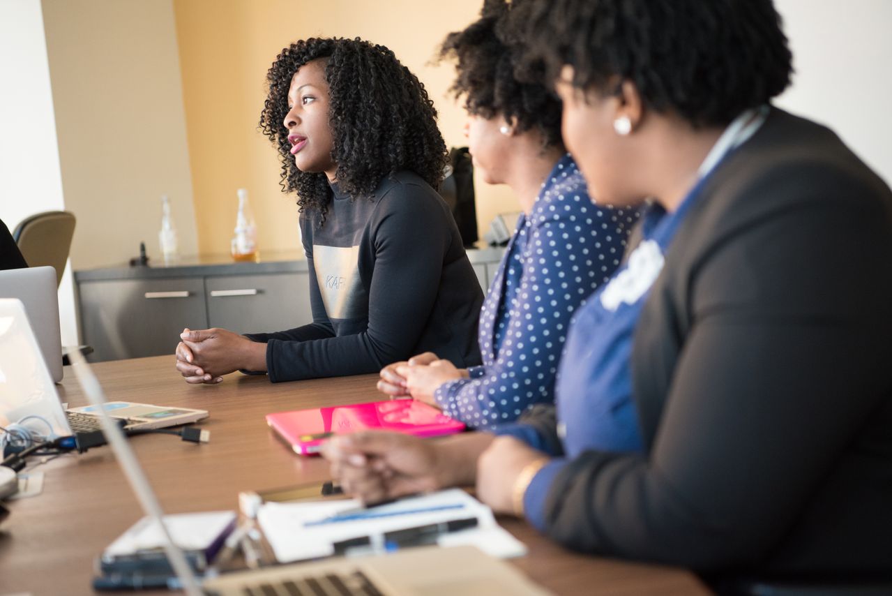 Marketing consultant discovery session to understand business and its needs with Symphysis Marketing Solutions in Puyallup, Bellevue, Seattle, WA